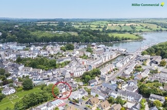 Plus de détails pour 3 Glasney Ter, Penryn - Commerce de détail à vendre