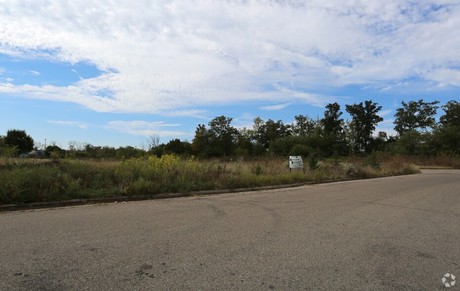 1120 Pellston Ct, Cincinnati, OH for sale - Building Photo - Image 2 of 3