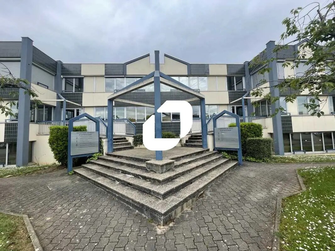 Office in Massy for lease Building Photo- Image 1 of 5