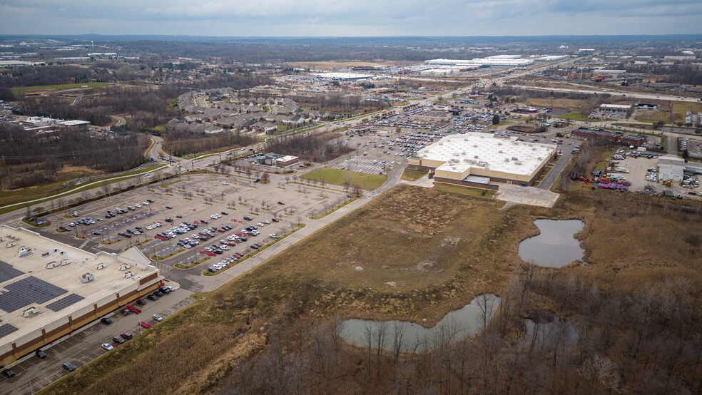 Wixom Rd, Novi, MI for lease - Building Photo - Image 1 of 4