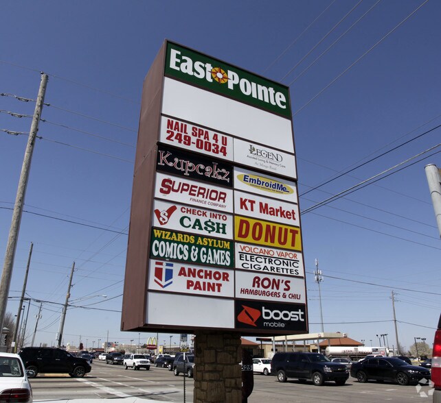 7111-7175 S Mingo Rd, Tulsa, OK à louer - Photo du bâtiment - Image 3 de 4