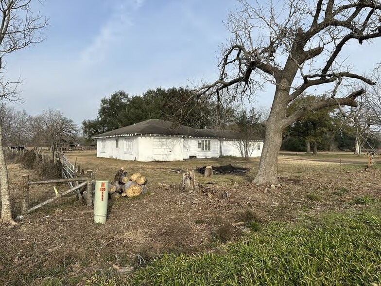24811 N Highway 6, Hempstead, TX for sale - Building Photo - Image 2 of 14