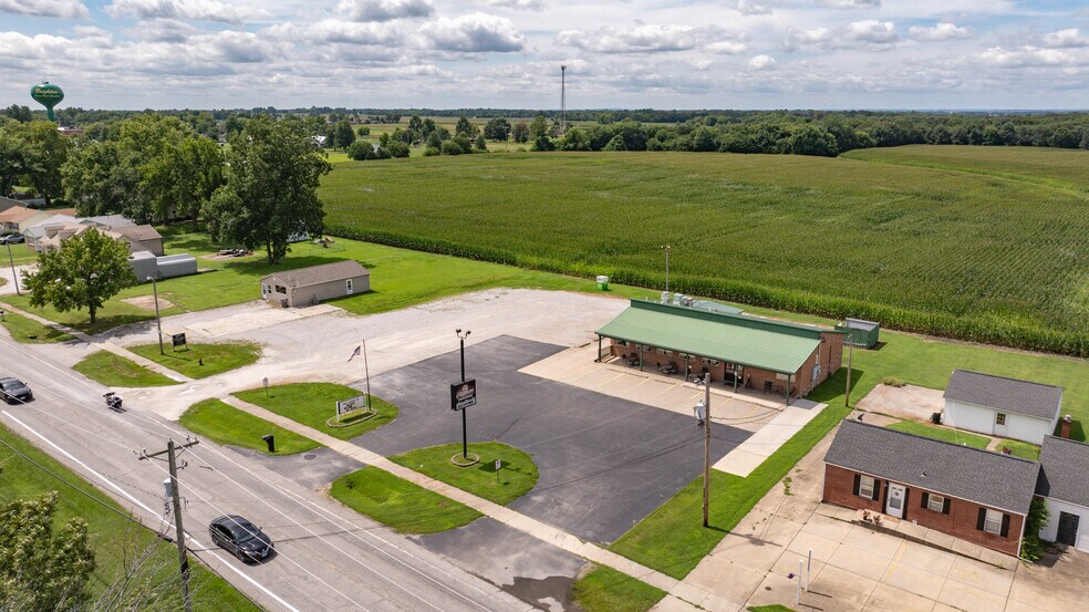 908 N Main St, Brighton, IL à vendre - Photo du bâtiment - Image 3 de 50