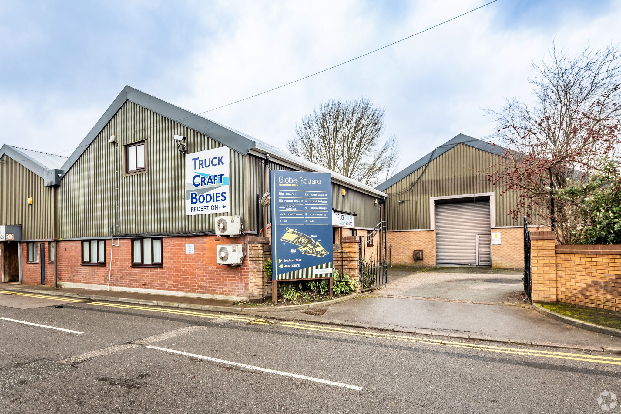 Globe Ln, Dukinfield for lease Primary Photo- Image 1 of 3