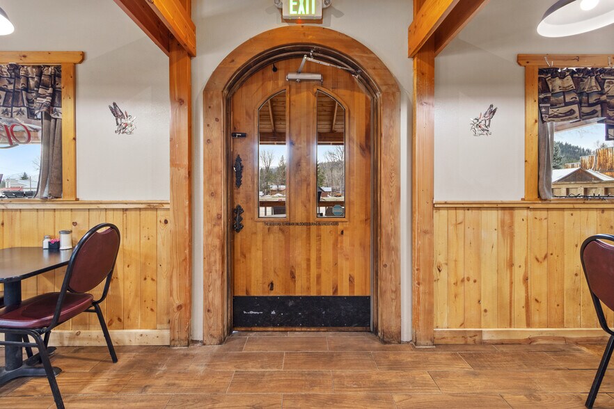 200 Main st, Idaho City, ID à vendre - Photo du bâtiment - Image 2 de 38