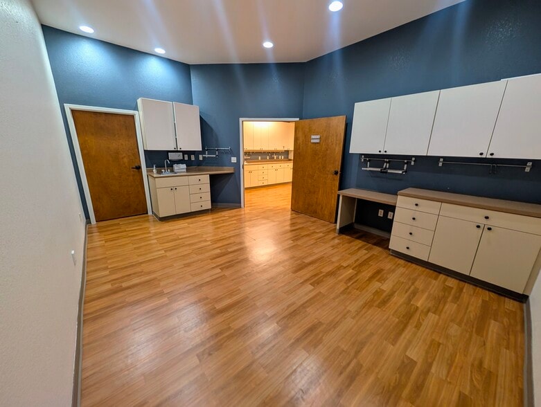 1915 Wilmington Dr, Fort Collins, CO for lease - Building Photo - Image 2 of 8