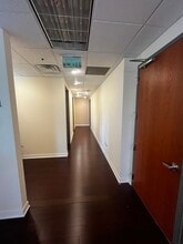 2150 Manchester Rd, Wheaton, IL for lease Interior Photo- Image 2 of 5