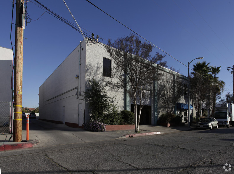 18627 Topham St, Tarzana, CA for sale - Primary Photo - Image 1 of 1