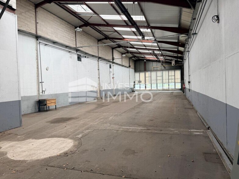 Industrial in Bois-le-Roi for sale - Interior Photo - Image 2 of 5