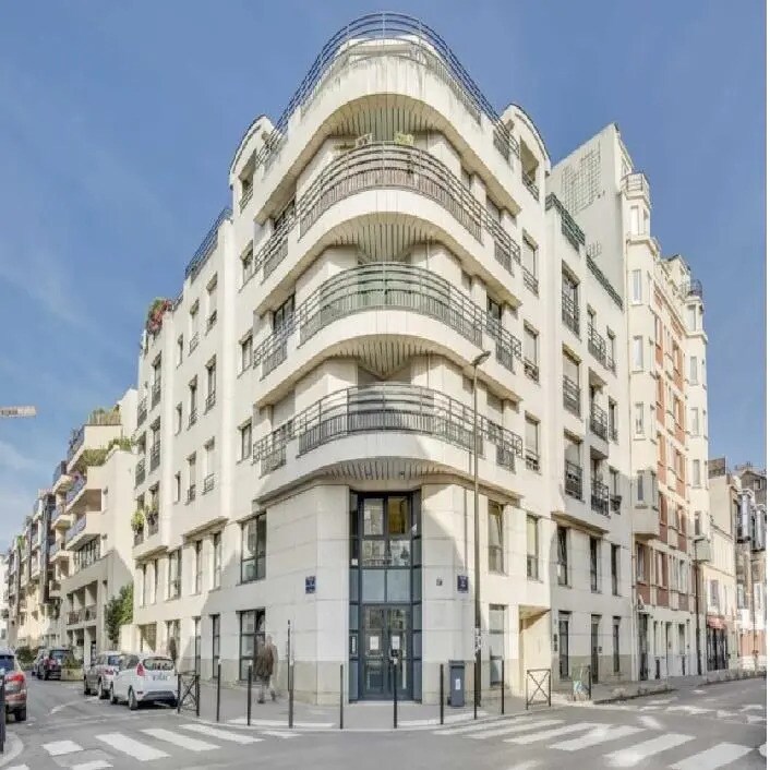 Office in Boulogne-Billancourt for lease Building Photo- Image 1 of 10