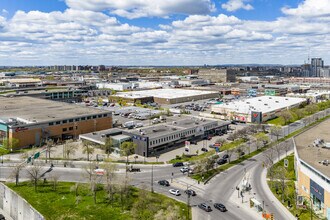 9000-9012 Boul De L'acadie, Montréal, QC - Aérien Vue de la carte