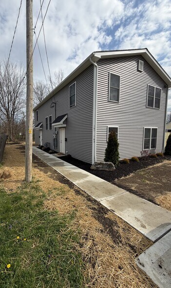 161 High St, Elyria, OH à vendre - Photo principale - Image 1 de 16