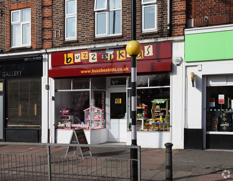 311 Upper Elmers End Rd, Beckenham à louer - Photo du bâtiment - Image 3 de 8