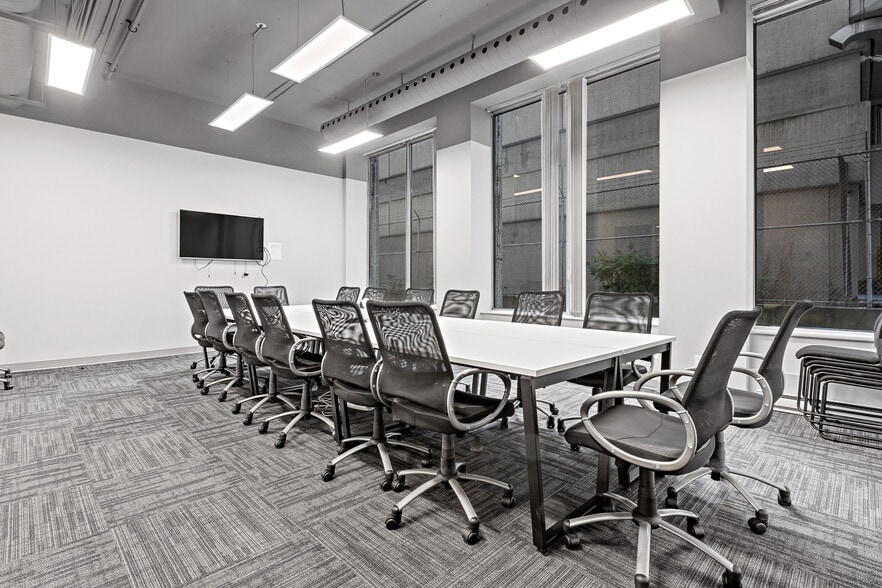 280 Albert St, Ottawa, ON à louer - Photo du bâtiment - Image 3 de 7