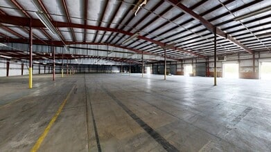 1590 SE King Edward Ave, Cleveland, TN for lease Building Photo- Image 1 of 8