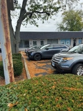 9849-9853 Gross Point Rd, Skokie, IL for lease Building Photo- Image 2 of 11