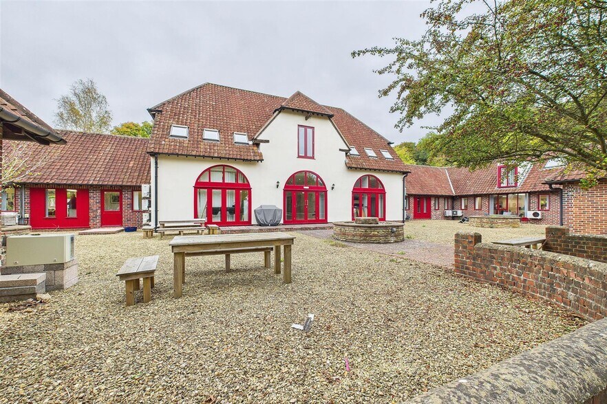 Wraxall Hl, Wraxall à louer - Photo du bâtiment - Image 2 de 4