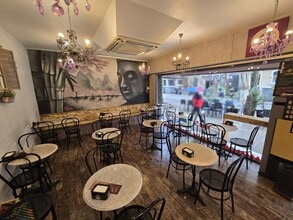 Retail in Barcelona, Barcelona for lease Interior Photo- Image 1 of 11