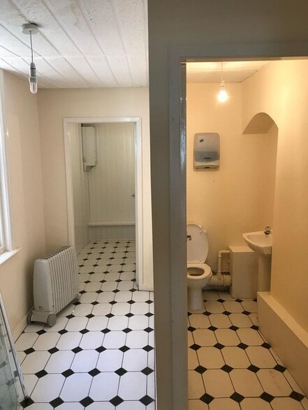 227 Southwick Rd, Sunderland for lease - Building Photo - Image 3 of 3