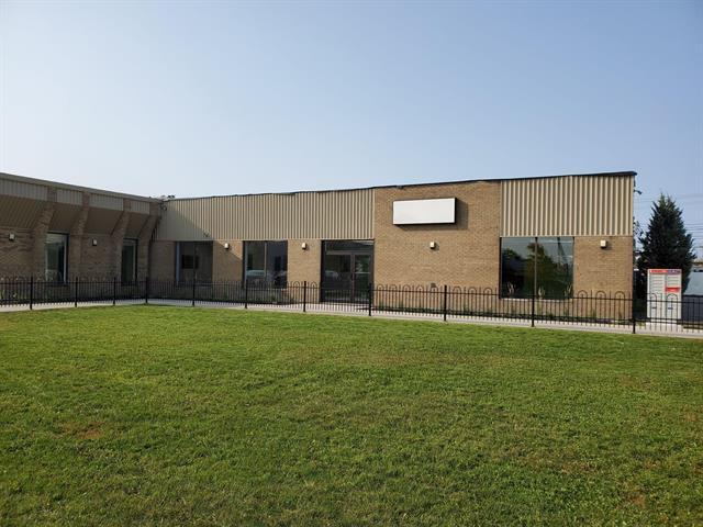 443-455 Boul Industriel, St-Eustache, QC à vendre - Photo du bâtiment - Image 1 de 1