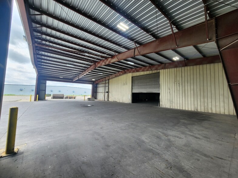 351 Scottys Way, Bowling Green, KY for sale - Building Photo - Image 3 of 24