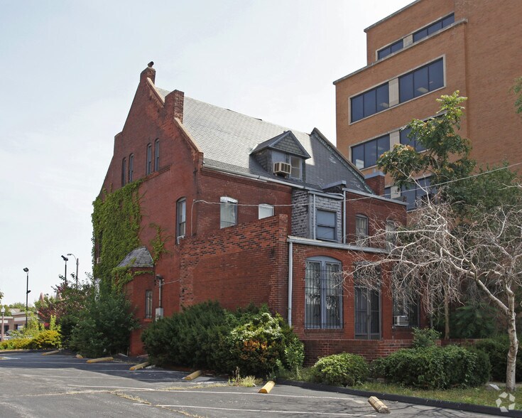 4054 Lindell Blvd, Saint Louis, MO à vendre - Photo du bâtiment - Image 2 de 3