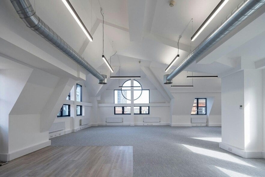 40 Clifton St, London for lease - Interior Photo - Image 3 of 51
