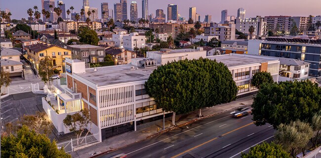 Plus de détails pour 130 S Alvarado St, Los Angeles, CA - Bureau à vendre