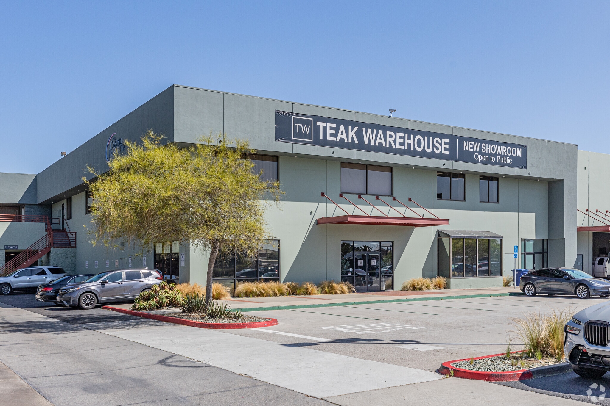 8400 Miramar Rd, San Diego, CA for lease Primary Photo- Image 1 of 10