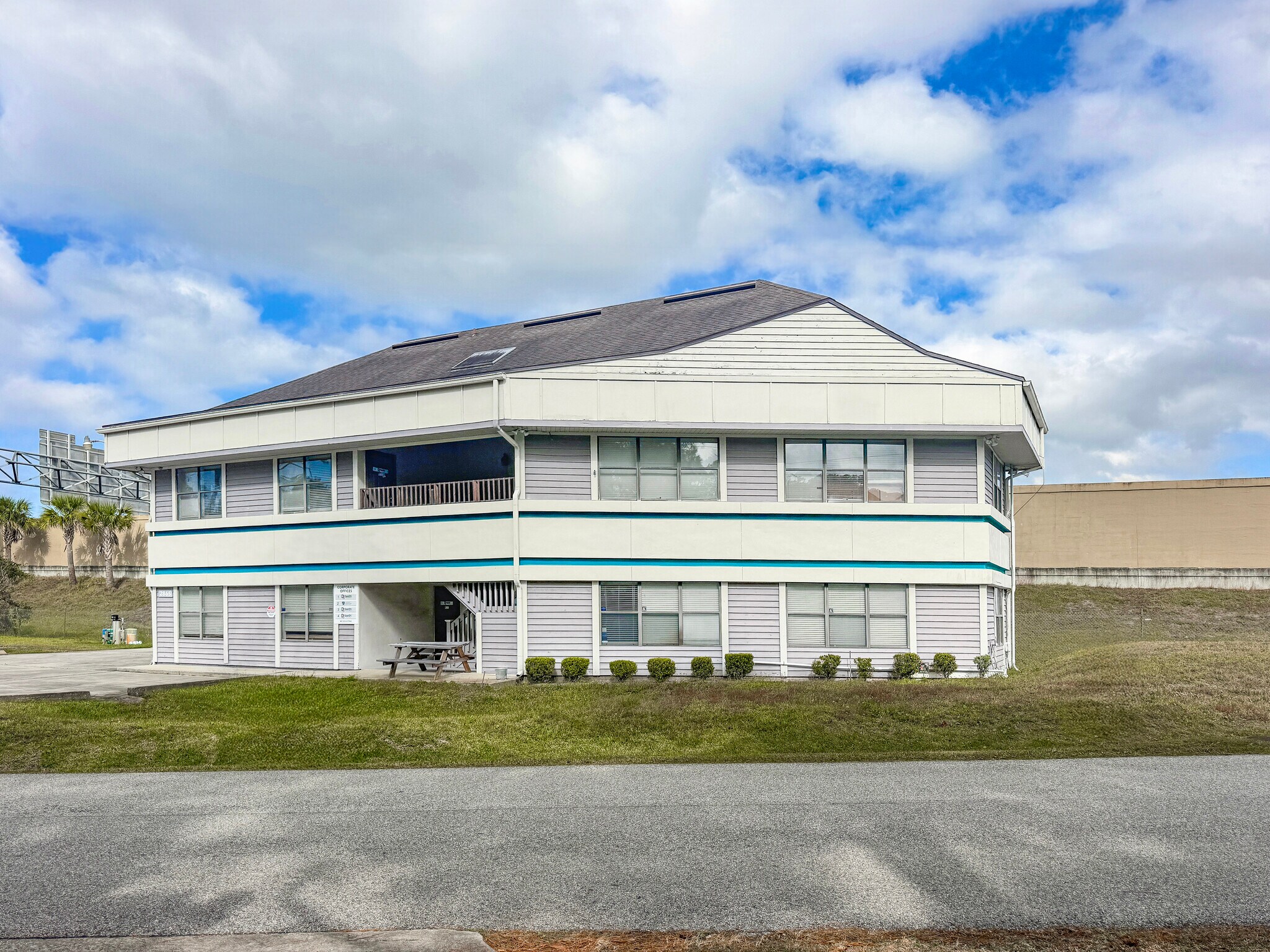 2865 Plummer Cove Rd, Jacksonville, FL à vendre Photo du bâtiment- Image 1 de 27