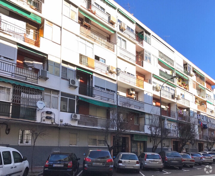 Retail in Getafe, Madrid for lease - Building Photo - Image 2 of 2