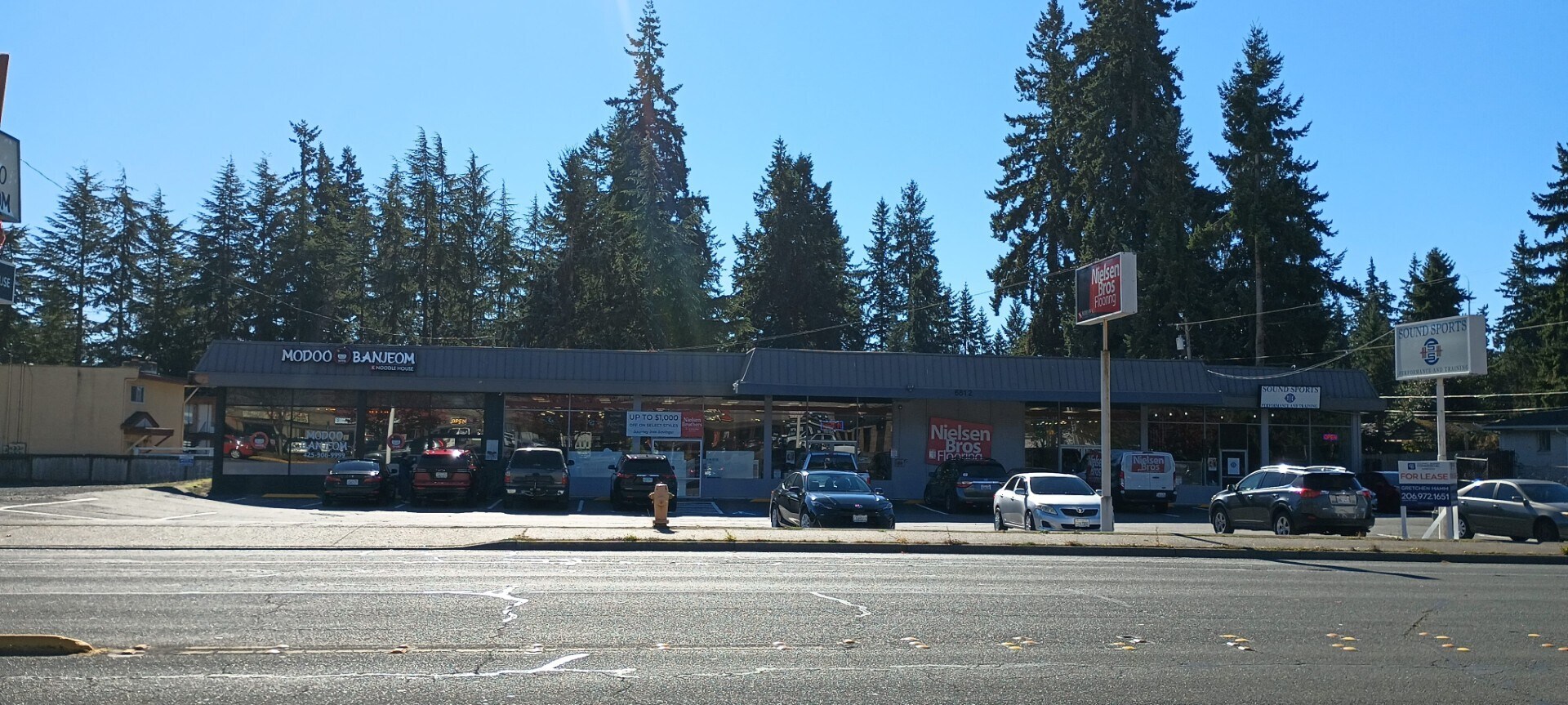 6812-6820 196th St SW, Lynnwood, WA à vendre Photo du bâtiment- Image 1 de 9