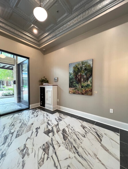 244 E Park Ave, Lake Wales, FL for sale - Interior Photo - Image 3 of 15