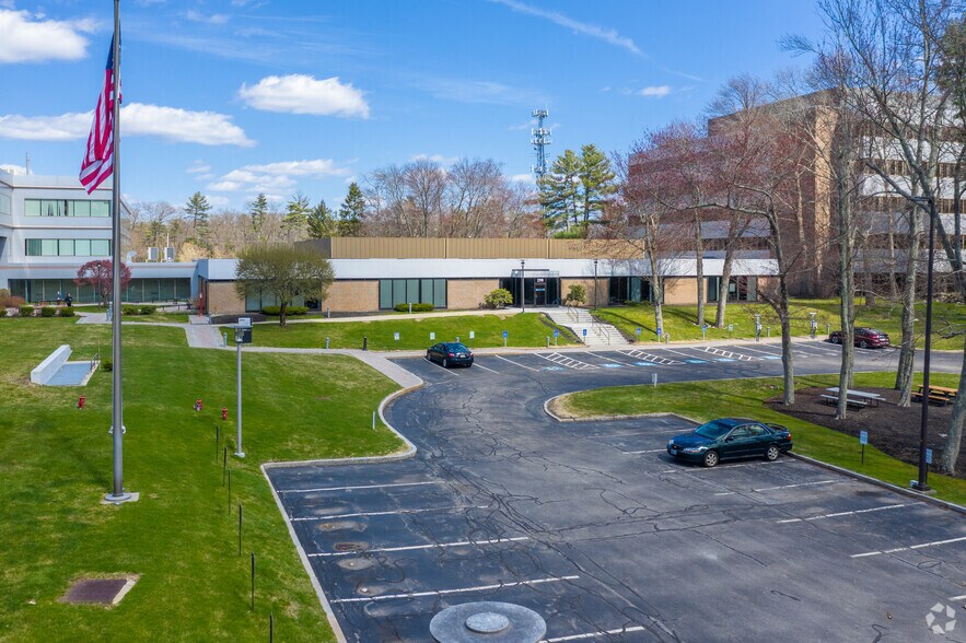 298 Concord Rd, Billerica, MA à vendre - Photo principale - Image 1 de 10