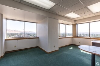 402 E Yakima Ave, Yakima, WA à louer Photo intérieure- Image 1 de 6