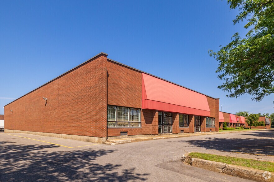 4605-4645 Rue Fairway, Montréal, QC for lease - Building Photo - Image 2 of 6