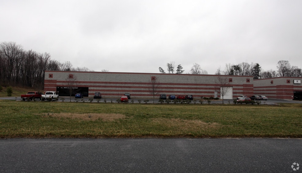 2190 Urbana Pike, Hyattstown, MD for lease - Building Photo - Image 3 of 3