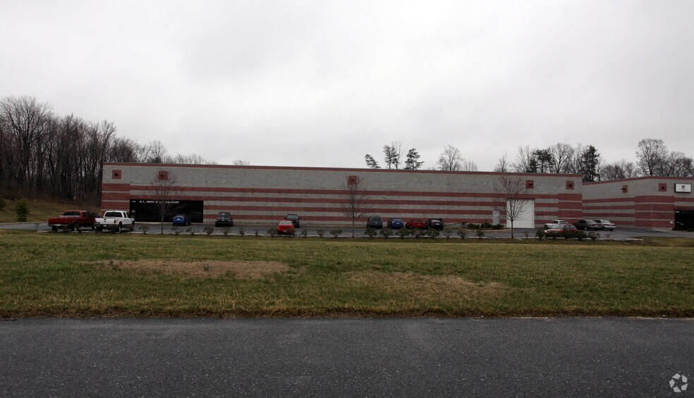 2190 Urbana Pike, Hyattstown, MD à louer - Photo du bâtiment - Image 3 de 3