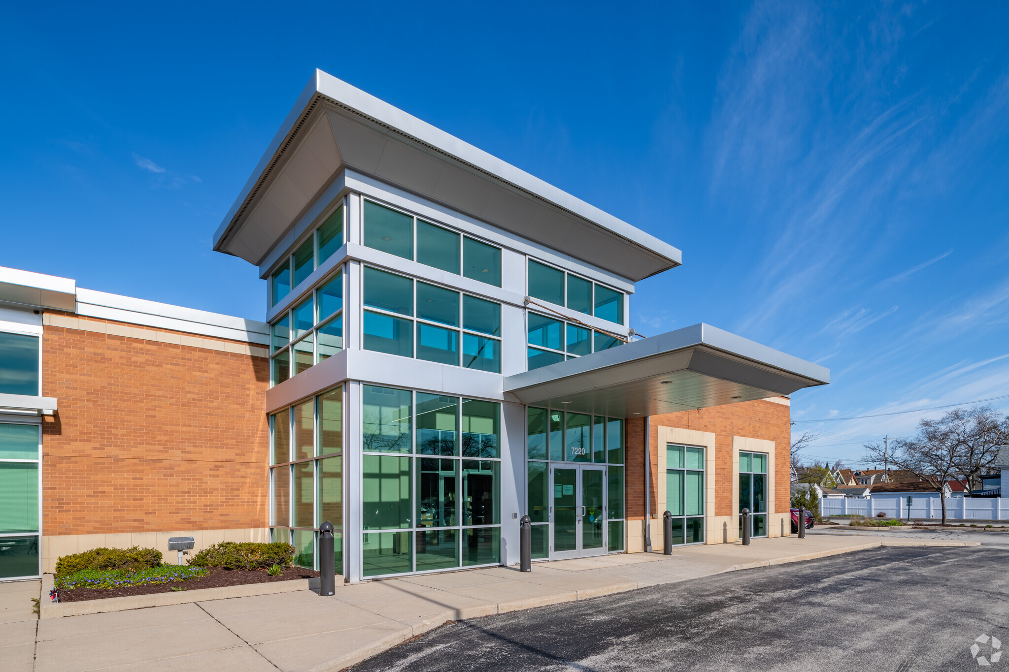 7220 W National Ave, Milwaukee, WI for lease Building Photo- Image 1 of 13