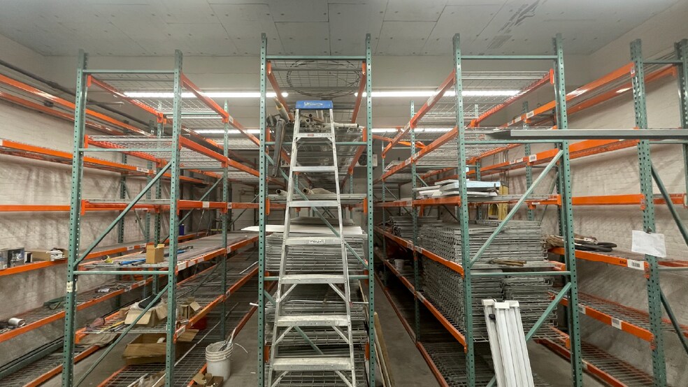 8-01 43rd Ave, Long Island City, NY à louer - Photo intérieure - Image 2 de 5