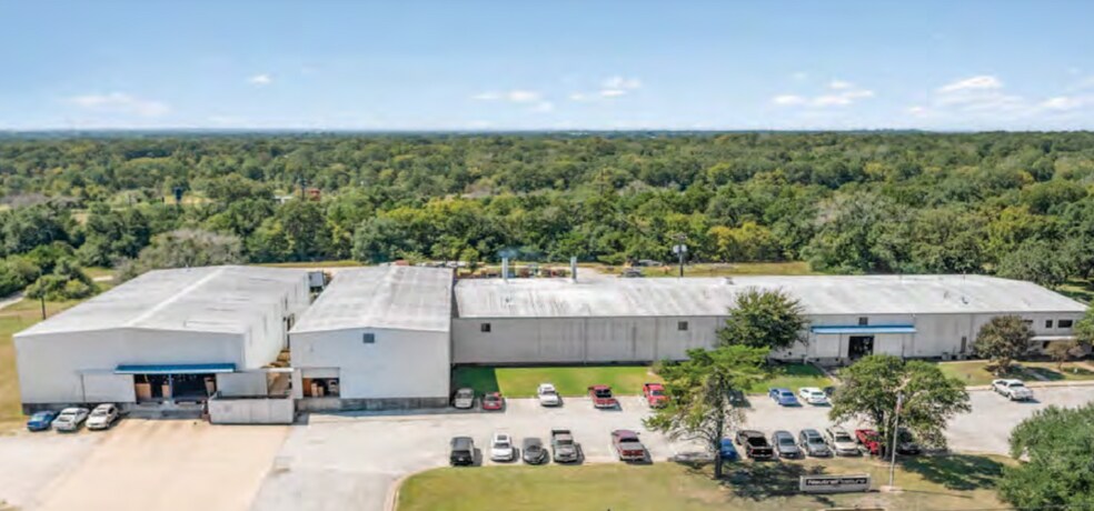 3904 N Texas Ave, Bryan, TX à louer - Photo du bâtiment - Image 3 de 11