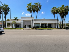 13750 Biscayne Blvd, North Miami Beach, FL for lease Building Photo- Image 1 of 8
