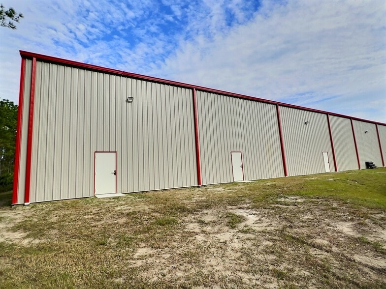 25 Railside Way, Palm Coast, FL à louer - Photo du bâtiment - Image 3 de 6