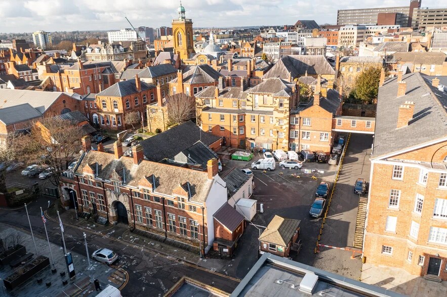 1 Angel St, Northampton à vendre - Photo du bâtiment - Image 2 de 2