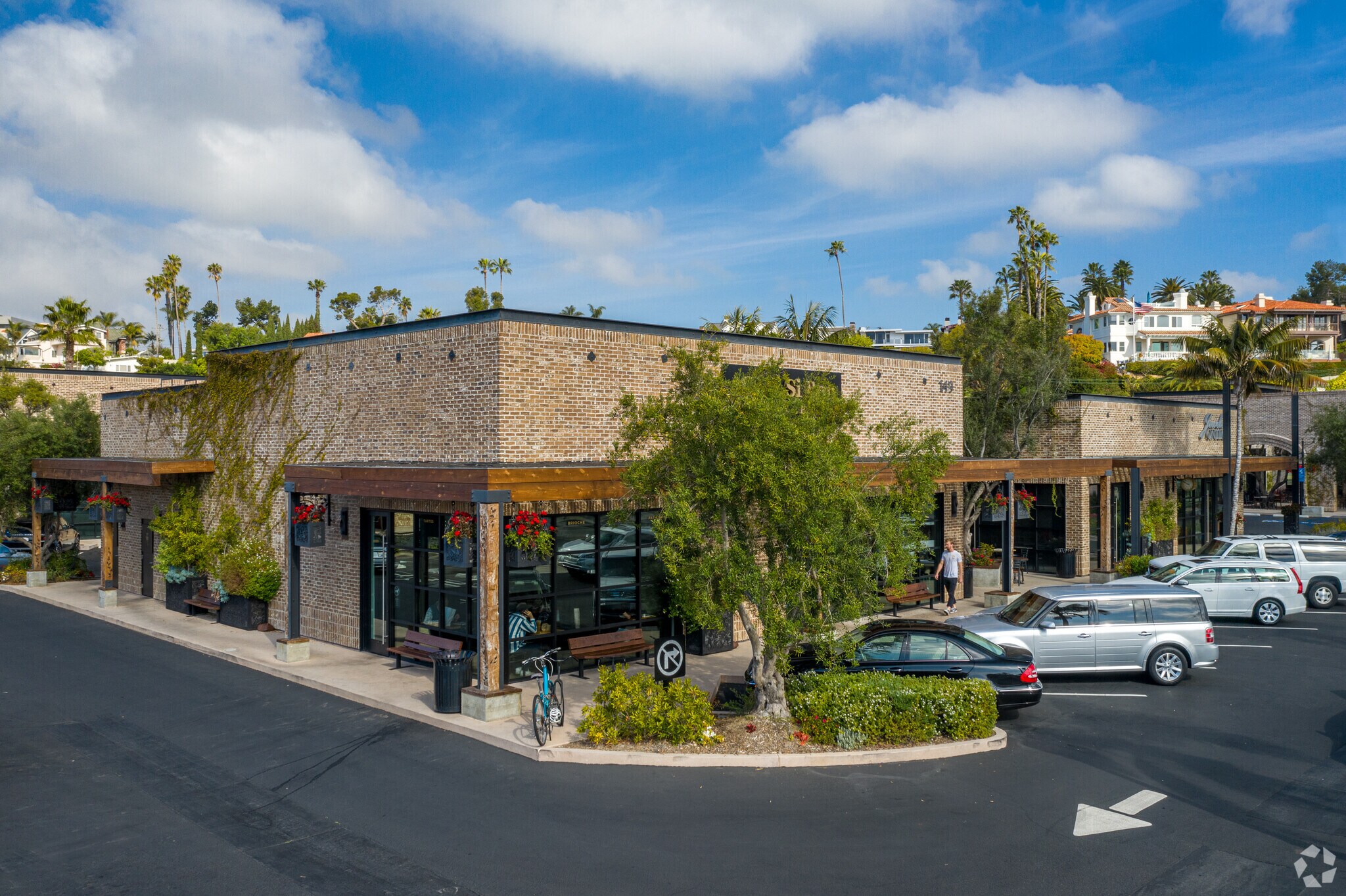 149 Riverside Ave, Newport Beach, CA à louer Photo du bâtiment- Image 1 de 23