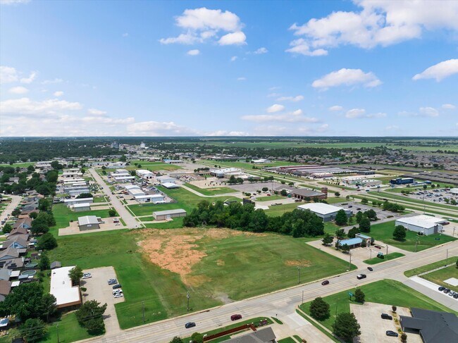 Plus de détails pour 301 S Yukon Pky, Yukon, OK - Terrain à vendre
