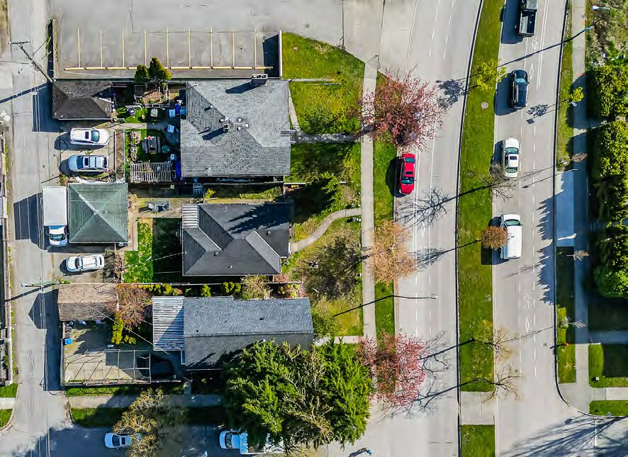 4404 - 4440 Rupert Street Assemblage portefeuille de 3 propriétés à vendre sur LoopNet.ca Photo du bâtiment- Image 1 de 5