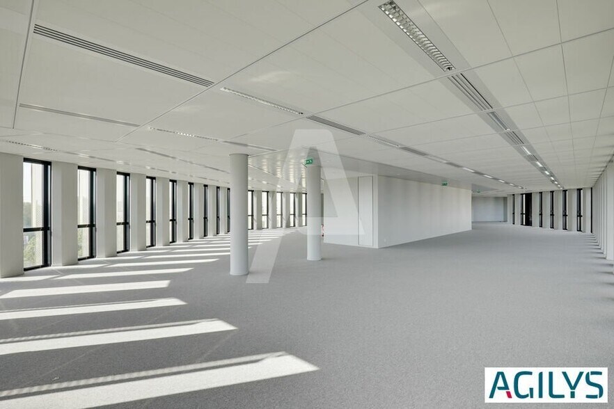 92 Avenue De Paris, Massy à louer - Photo du bâtiment - Image 3 de 15