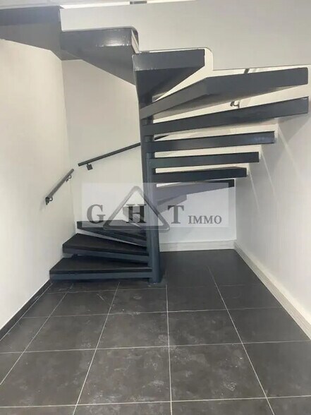 Industrial in Bonneuil-sur-Marne for lease - Interior Photo - Image 2 of 4