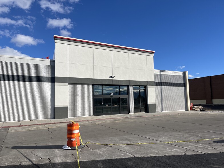 1720 N Main St, Logan, UT for lease - Primary Photo - Image 1 of 8